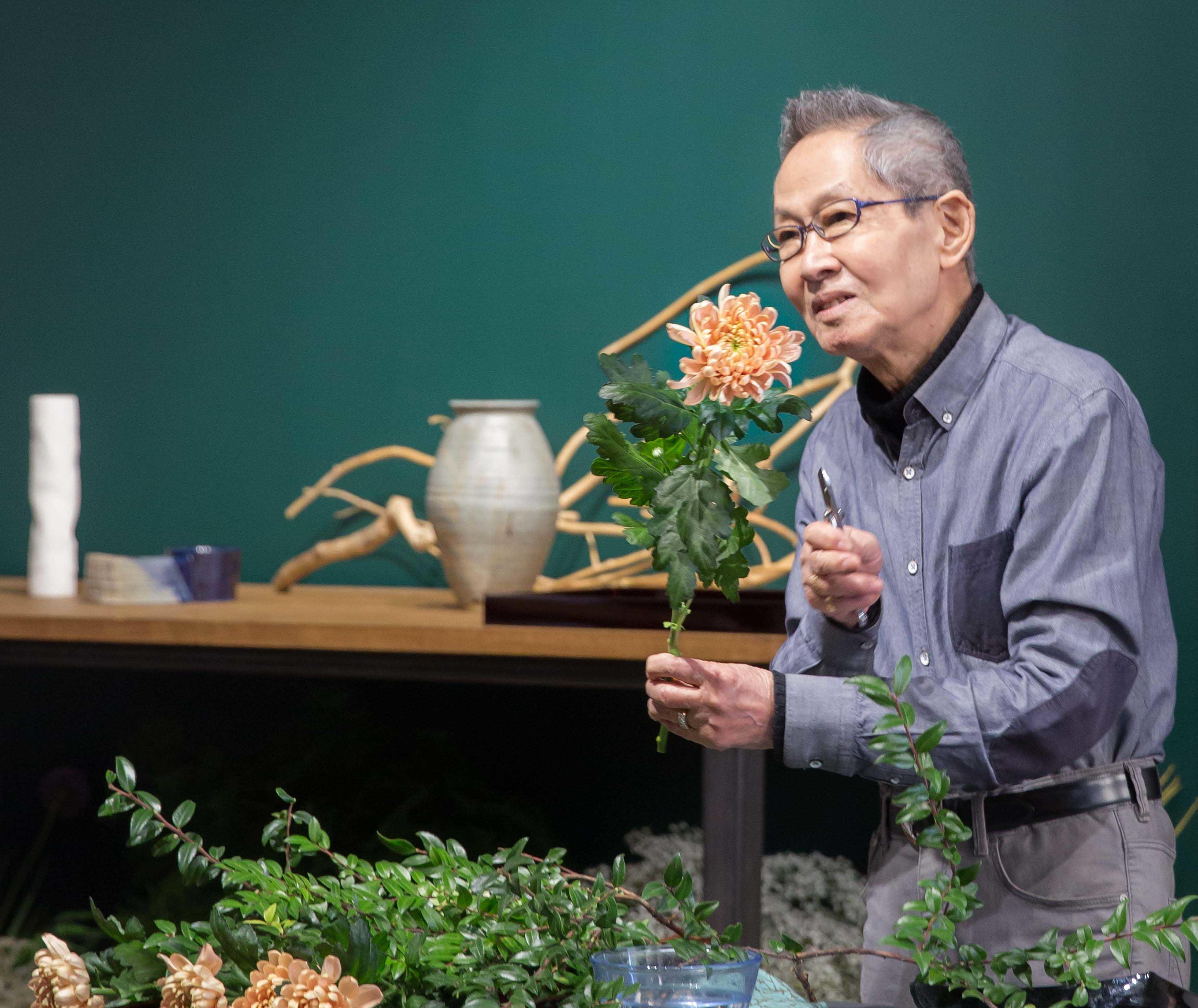 Mr_Suga_Ikebana_Master_visits_LFS